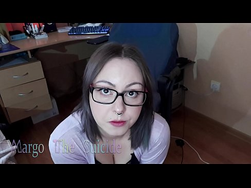 ❤️ Suíonn Cailín Sexy le Gloiní Dildo go domhain ar an gCeamara ️ Físeán fuck ag ga.marketapp.top ❌️